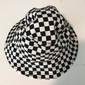 Checkered Buckethat